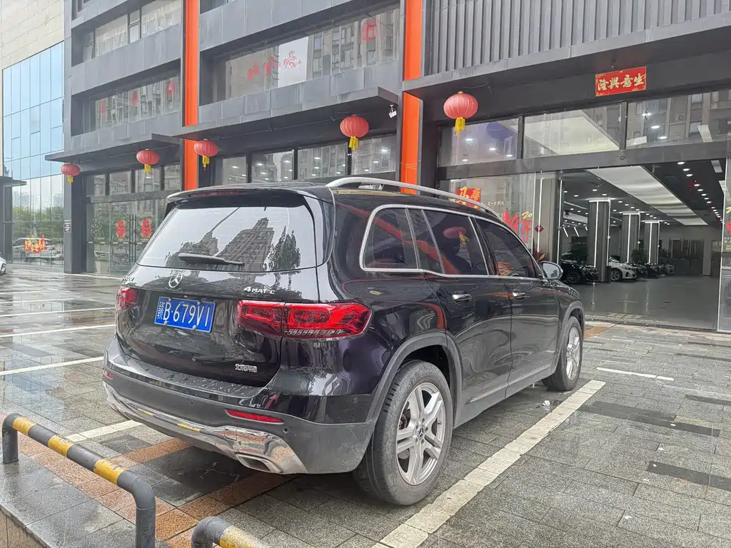 Mercedes-Benz GLB — миниатюра 8