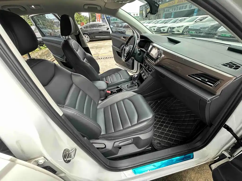 Volkswagen Tharu — миниатюра 14