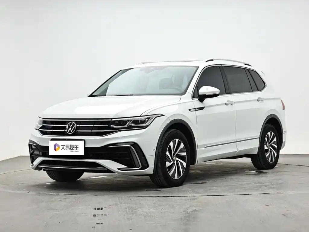 Volkswagen Tiguan L PHEV