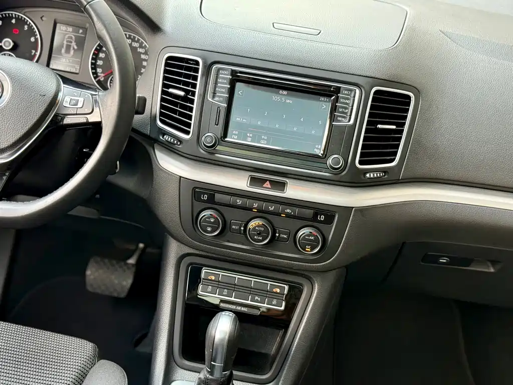 Volkswagen Sharan — миниатюра 25