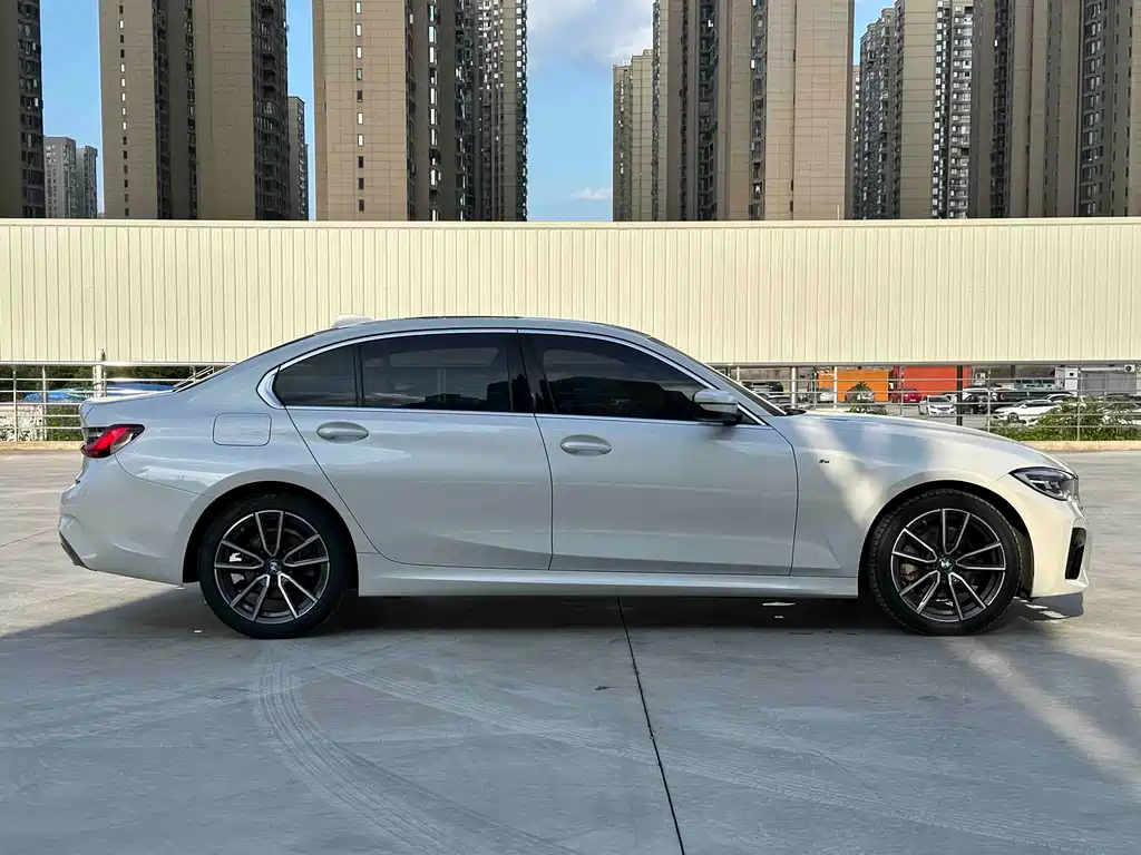 BMW 3 Series 3 2022 320Li M Sport