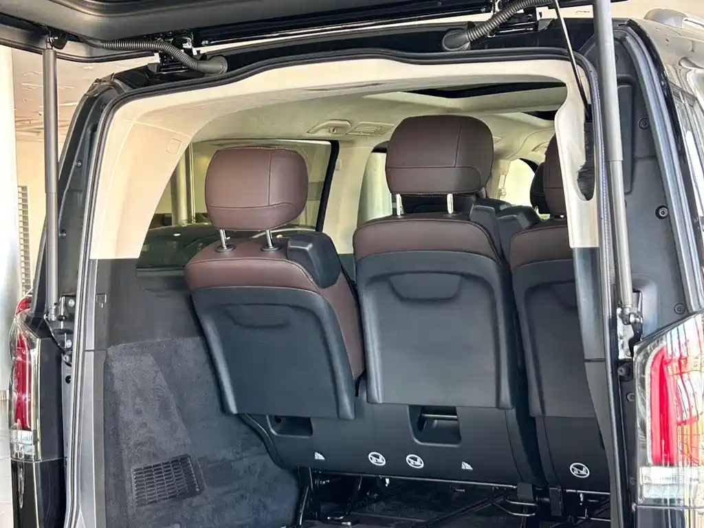 Mercedes-Benz V-Class V 2024 V 300 L Luxury