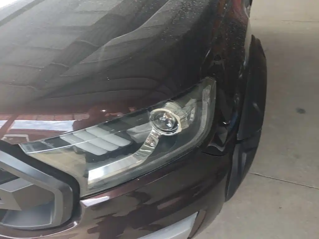 Ford Everest — миниатюра 18