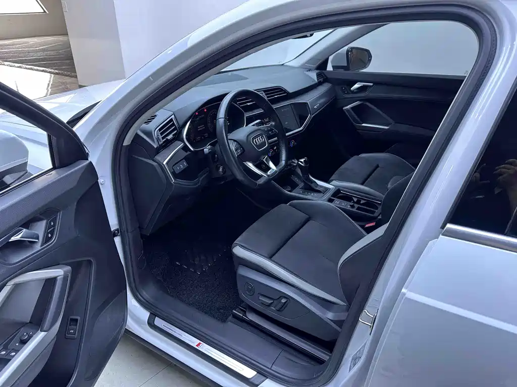 Audi Q3 — миниатюра 10