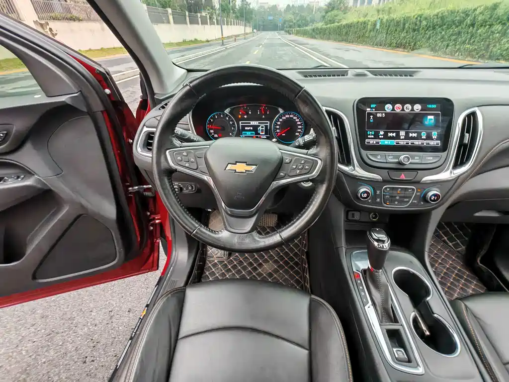 Chevrolet Equinox — миниатюра 16