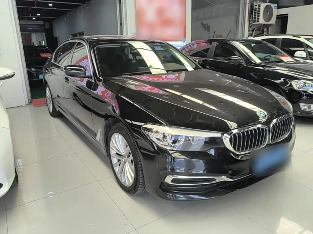 BMW 5 Series — миниатюра 4