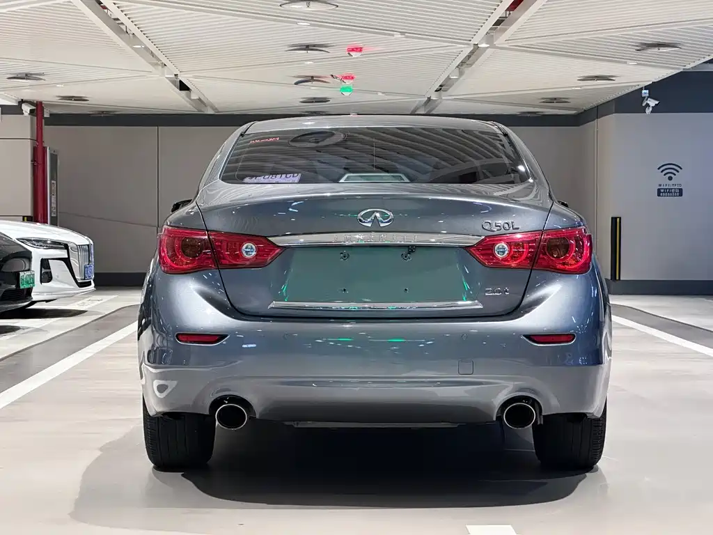 INFINITI Q50L