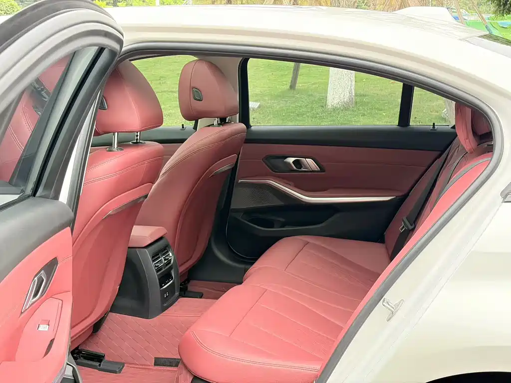 BMW i3 2023 eDrive 40 L