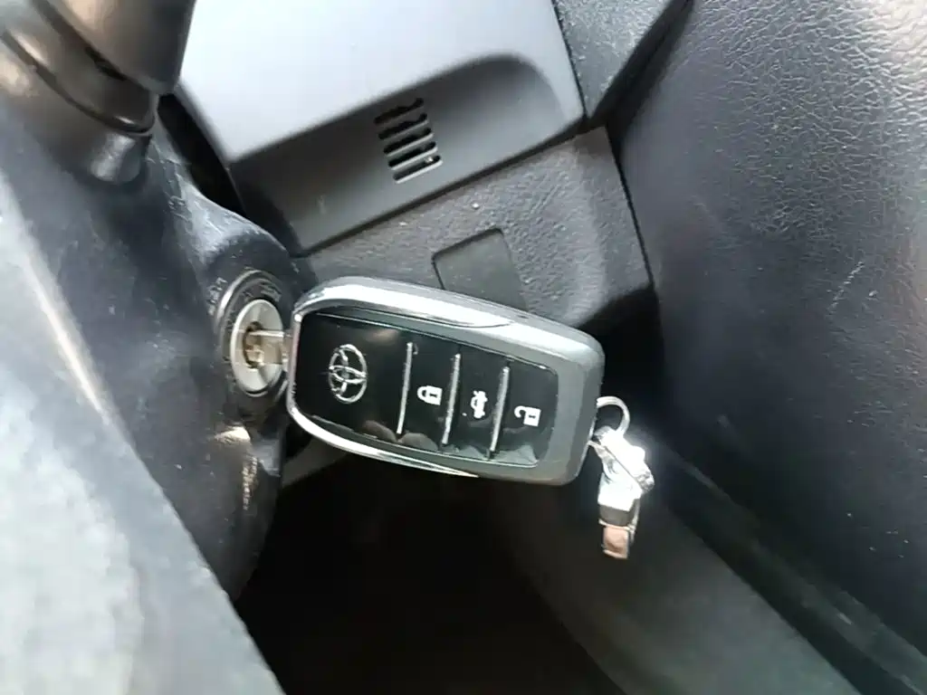Toyota Reiz 2013 2.5V