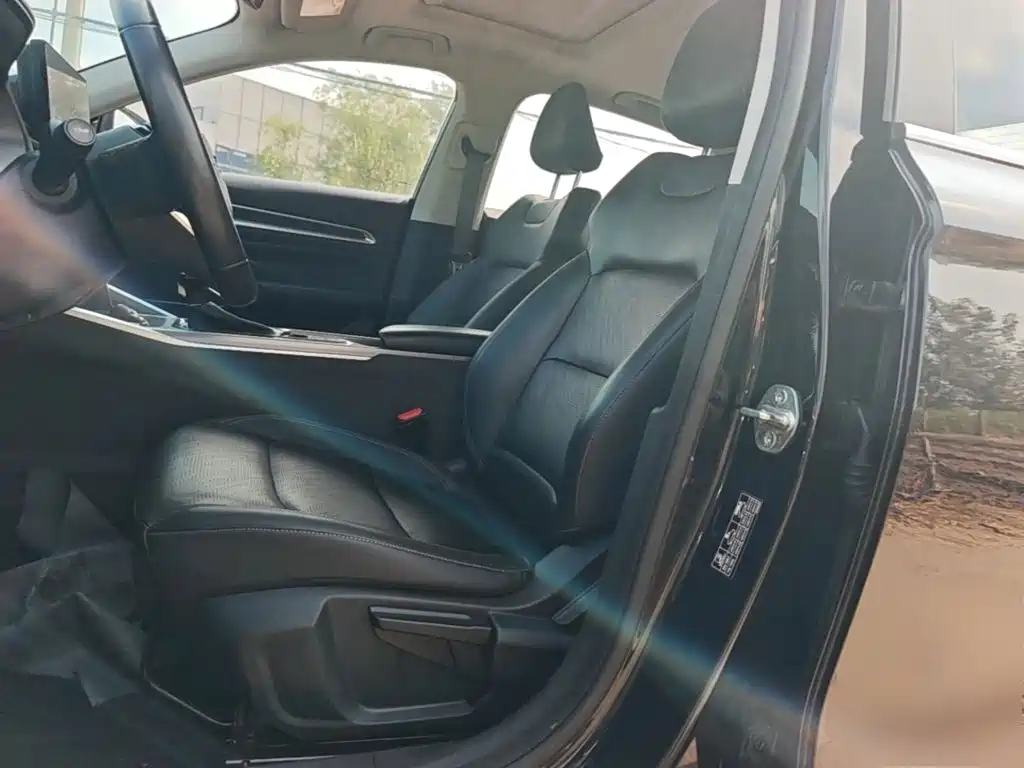 Geely Emgrand — миниатюра 15