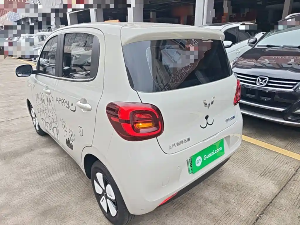 Wuling MINIEV — миниатюра 5