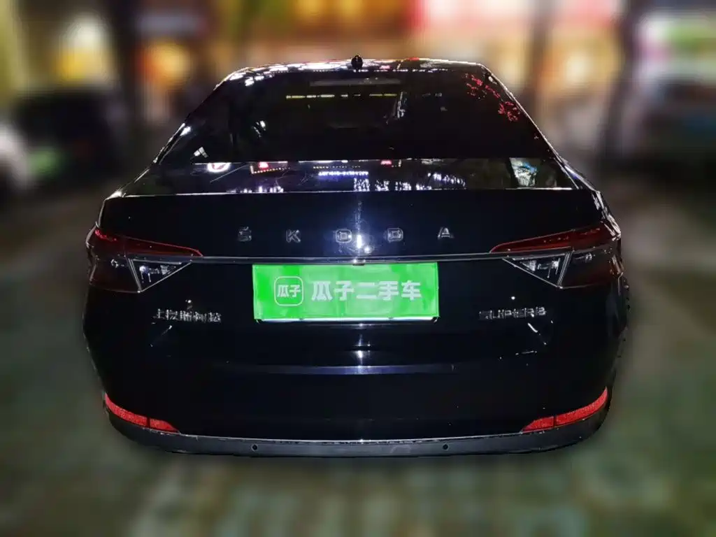 Skoda Superb — миниатюра 3