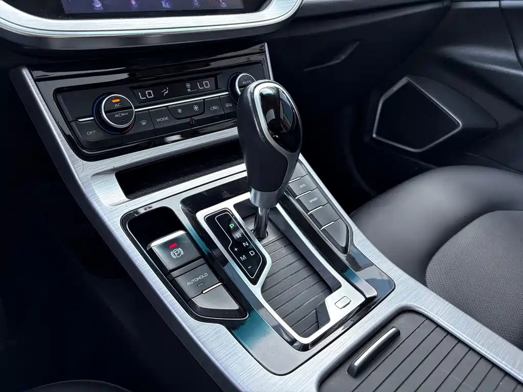 GEELY AUTOMOBILE EMGRAND GS