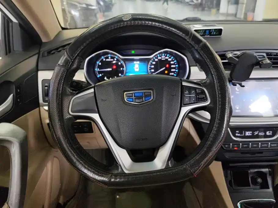 Geely Emgrand — миниатюра 15