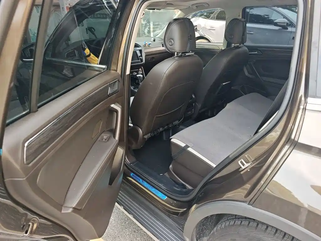 Volkswagen Tiguan L — миниатюра 13