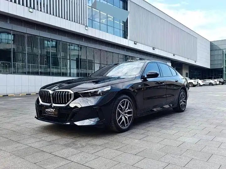 BMW 5 Series (Import) 2024
