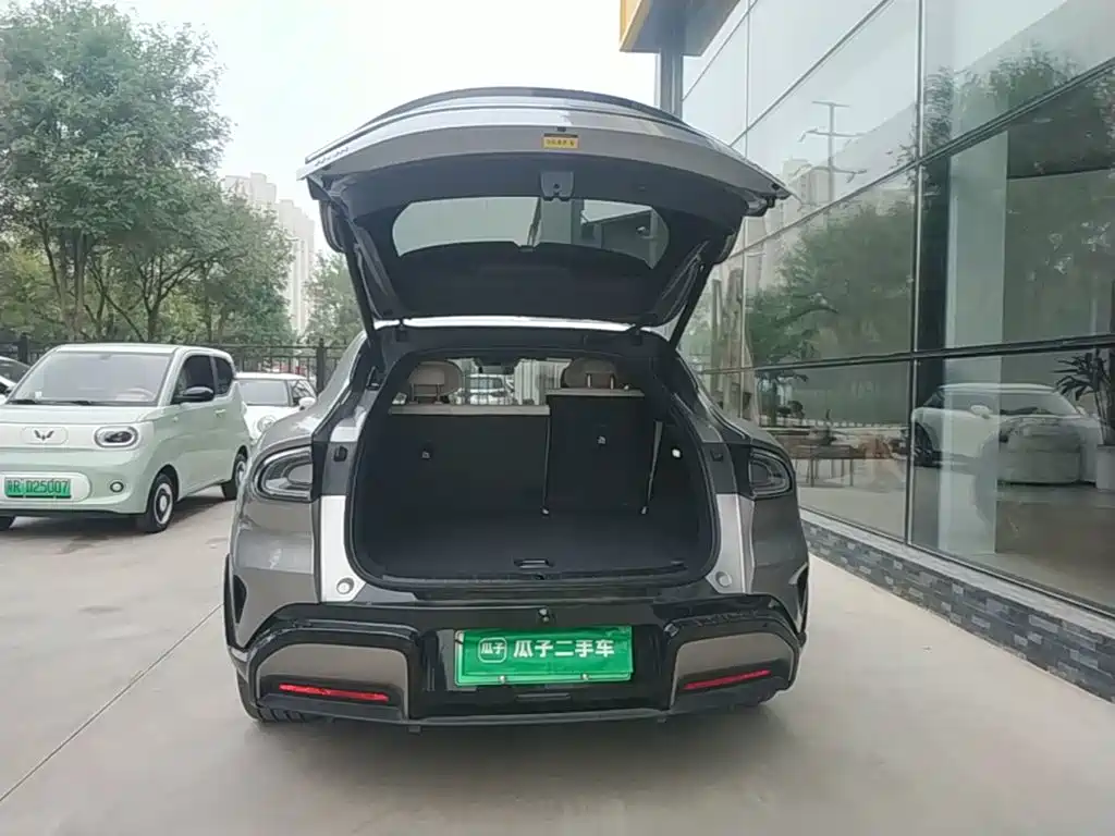 Xiaomi YU7 — миниатюра 19