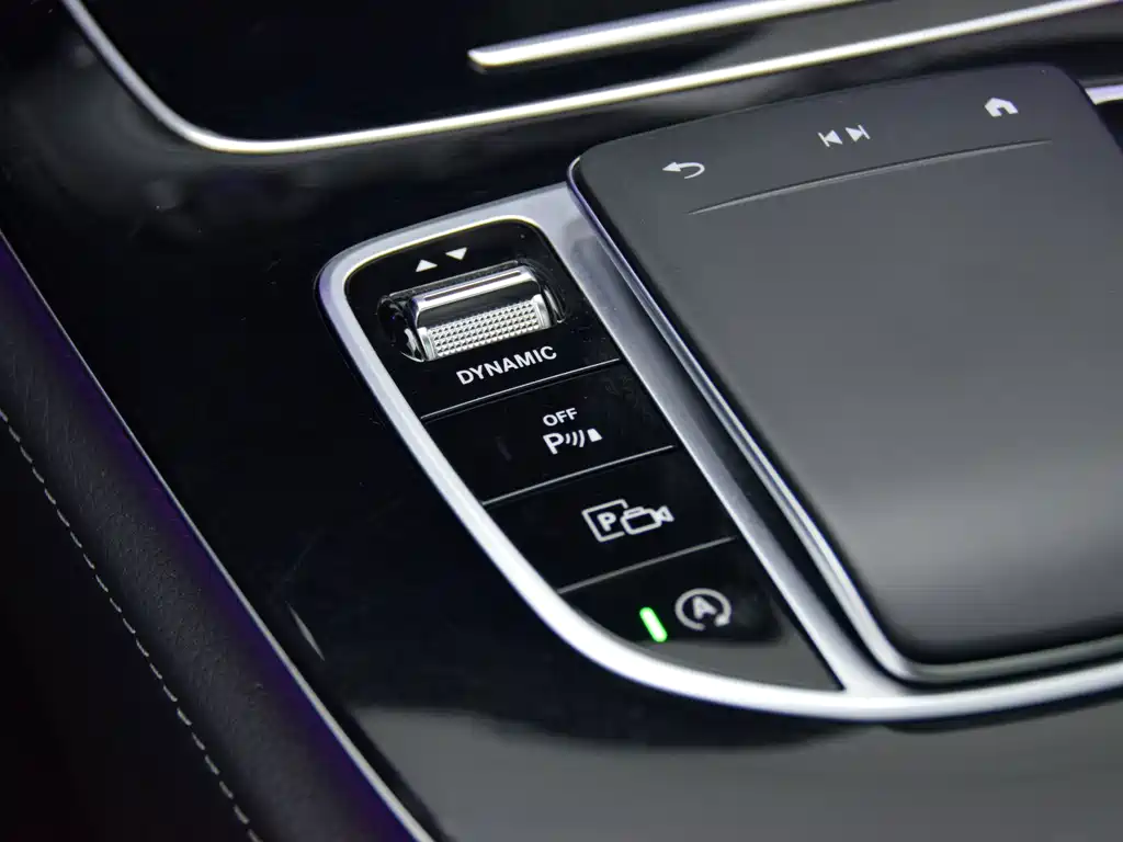 Mercedes-Benz E-Class (Import) — миниатюра 15