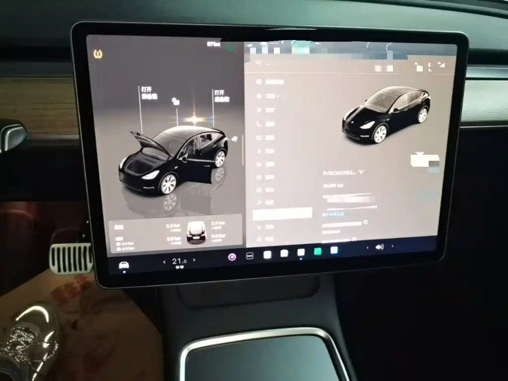 Tesla Model Y — миниатюра 13