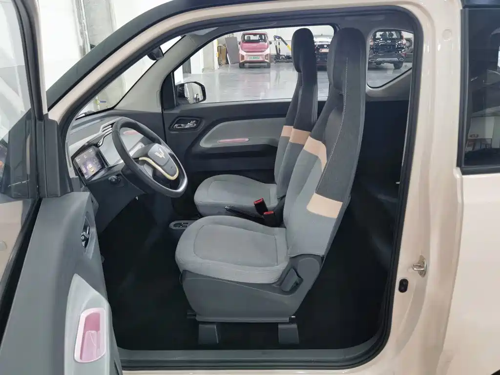 Wuling MINIEV — миниатюра 10