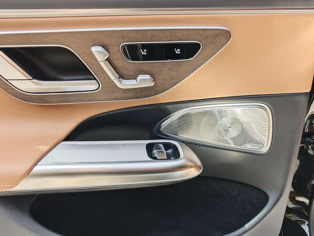 Mercedes-Benz E-Class E 2026 E 300 L Luxury