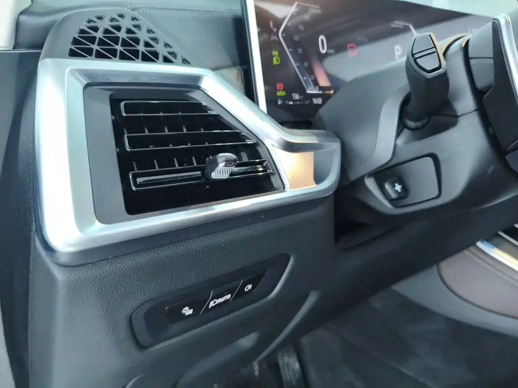 BMW X5 — миниатюра 8