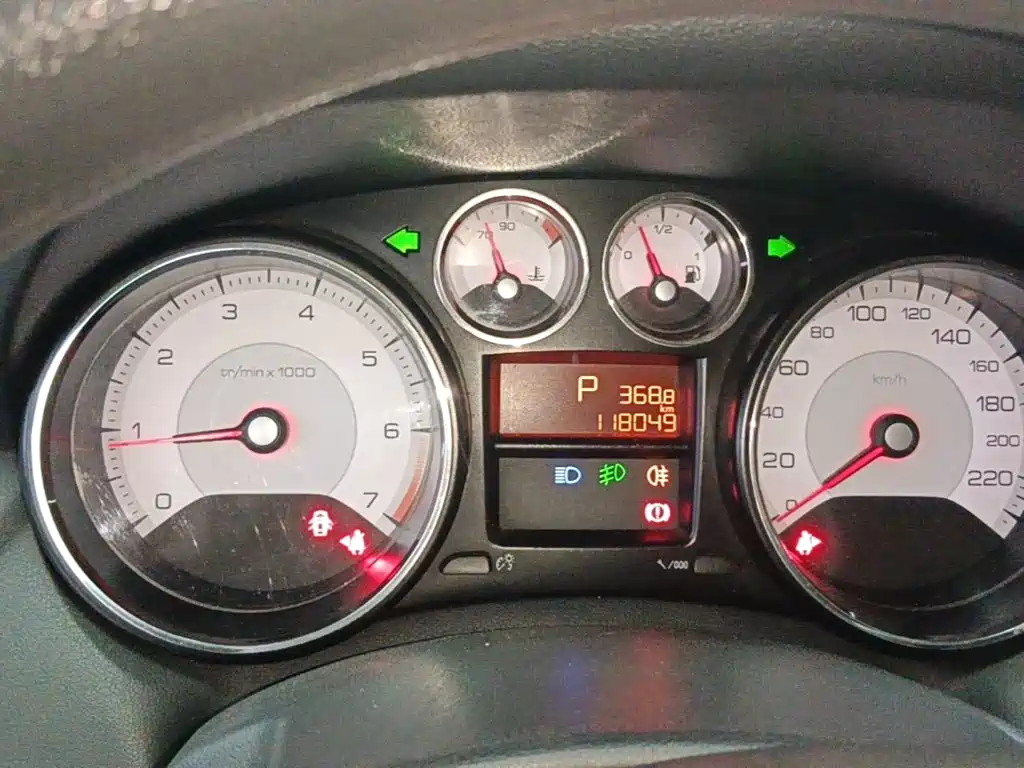 Peugeot 308 — миниатюра 12