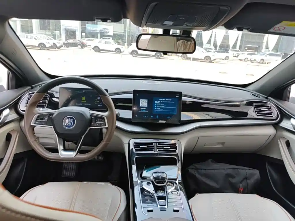 BYD Qin Plus PLUS 2023 Champion DM-i 120KM Lead