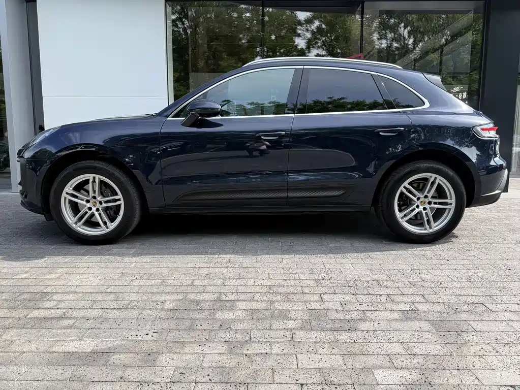 Porsche Macan — миниатюра 2