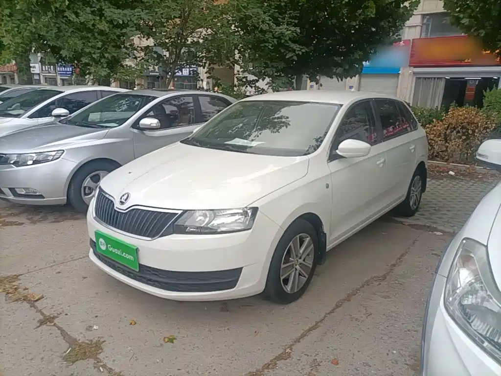 Skoda Rapid Spaceback — миниатюра 2