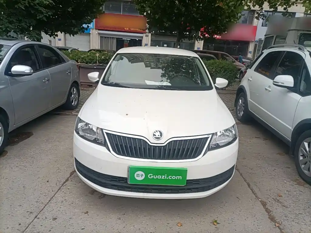 Skoda Rapid Spaceback — миниатюра 3