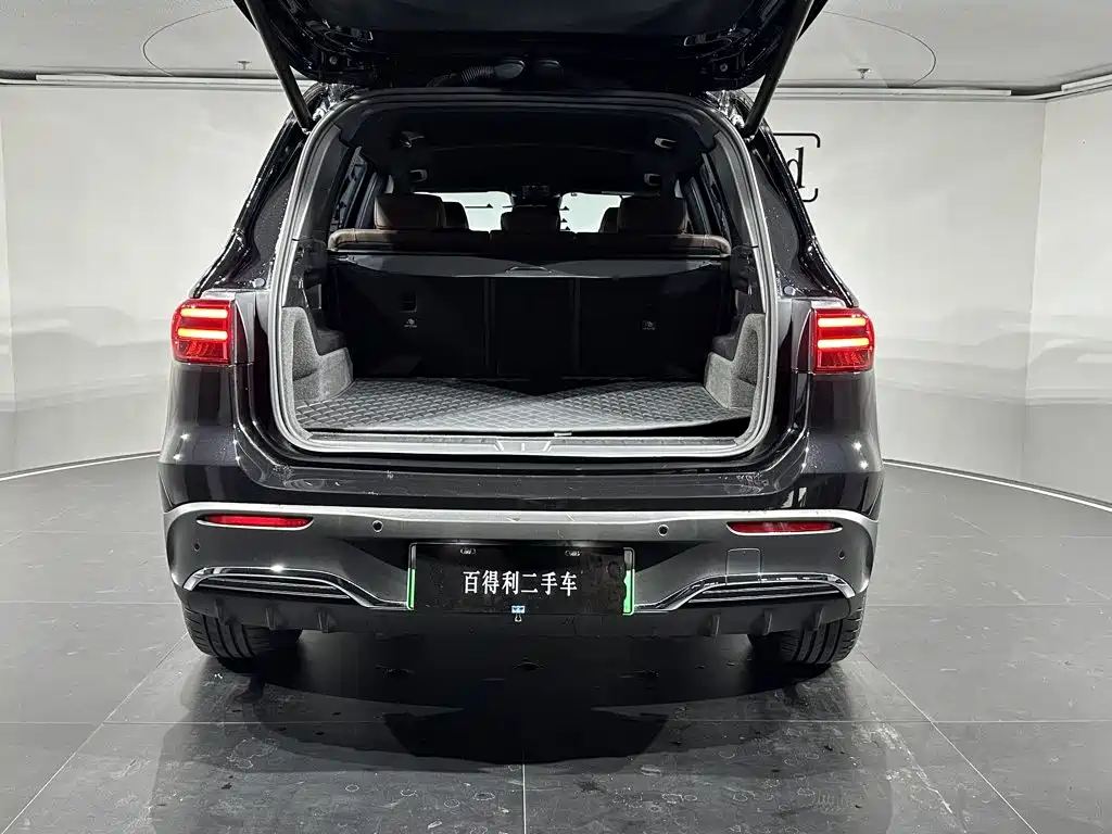 Mercedes-Benz EQB — миниатюра 10