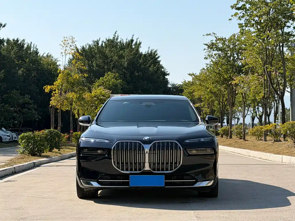 BMW 7 Series 7 2023 740Li Premium Luxury