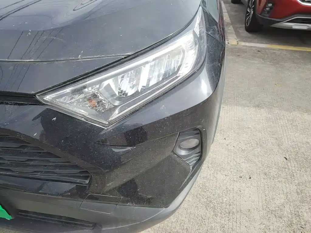 Toyota RAV4 — миниатюра 24