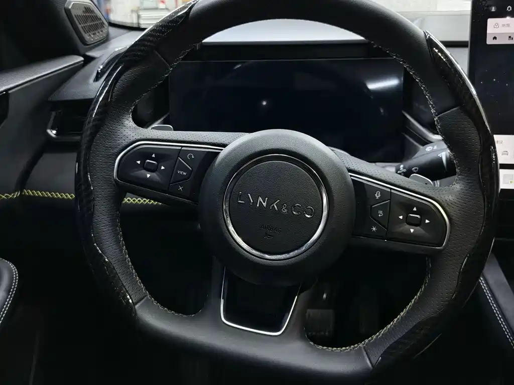 Lynk & Co 03 — миниатюра 10