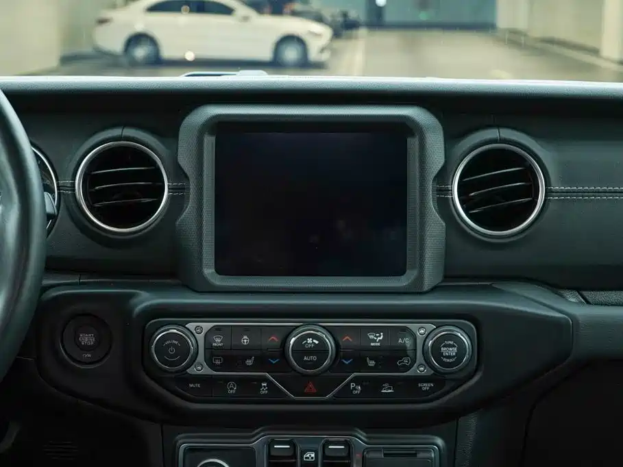 Jeep Gladiator — миниатюра 18