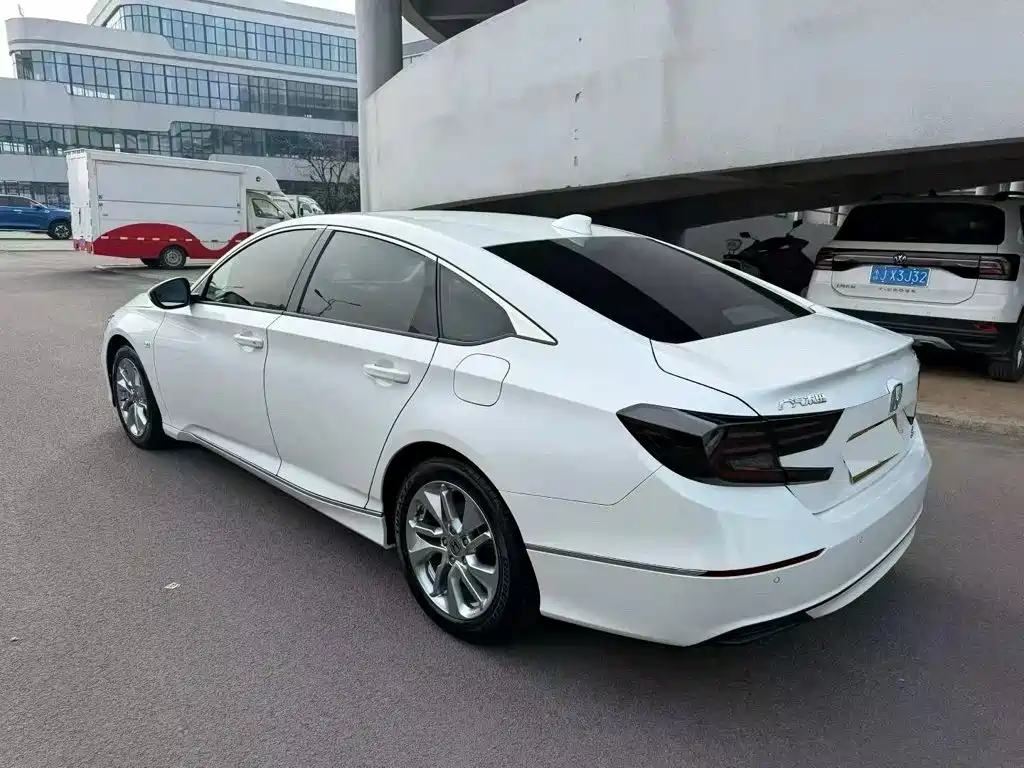 Honda Accord — миниатюра 4