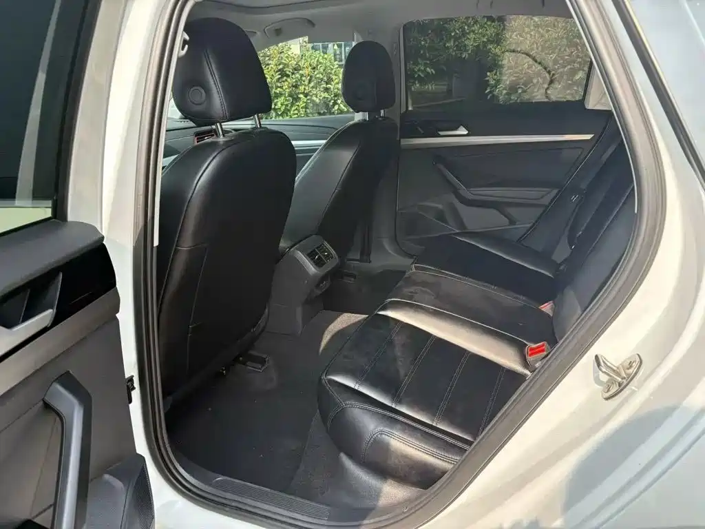 Volkswagen Lavida — миниатюра 6