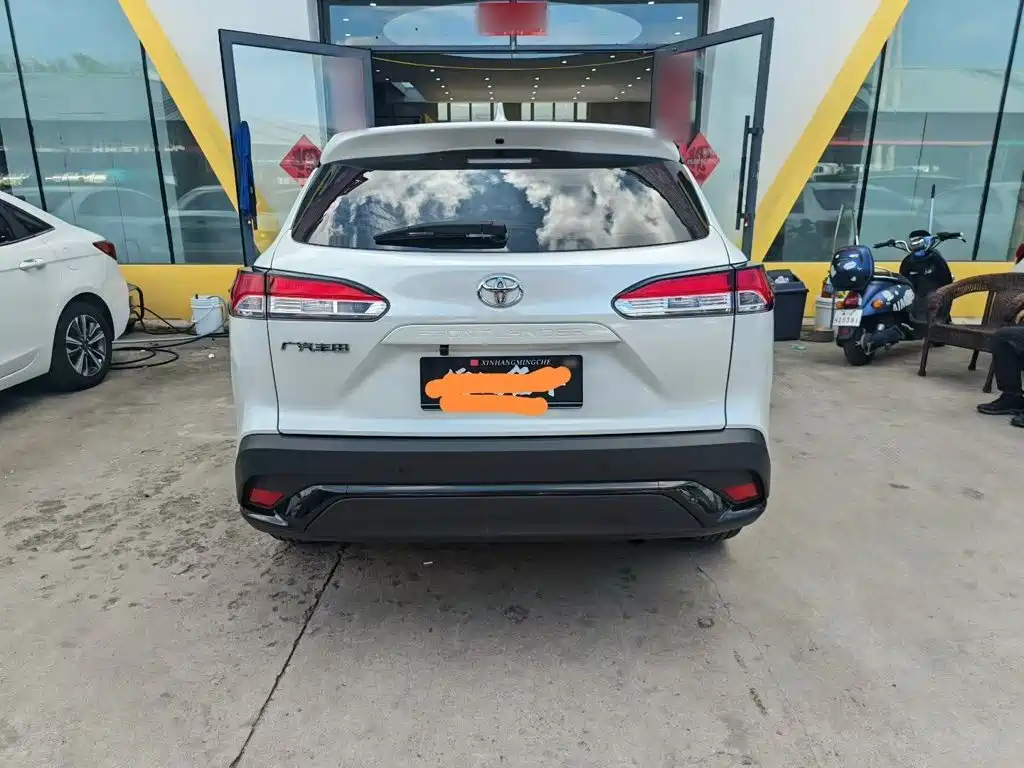 Toyota Frontlander — миниатюра 13