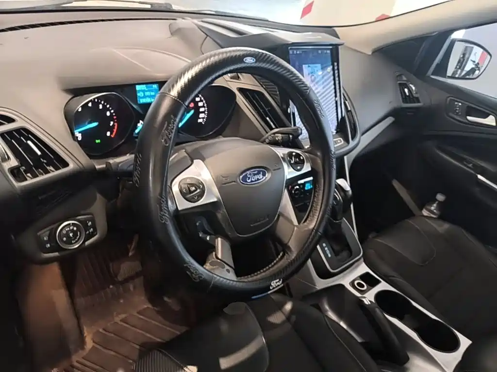 Ford Kuga — миниатюра 11