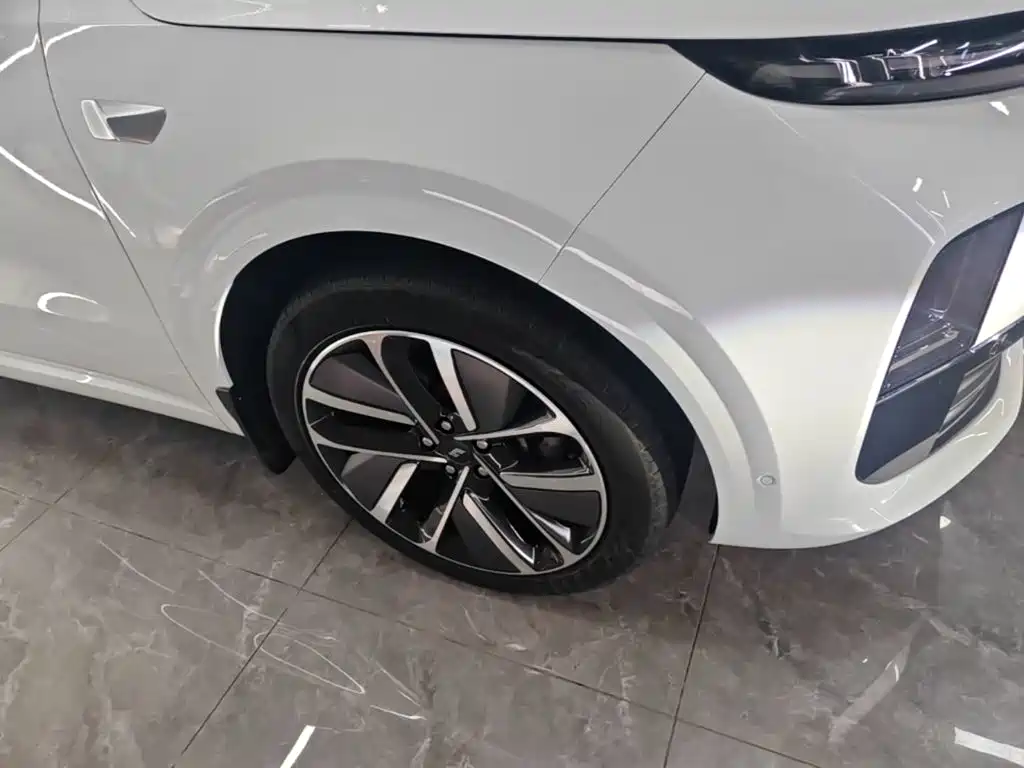 Li Auto Li L6 — миниатюра 23