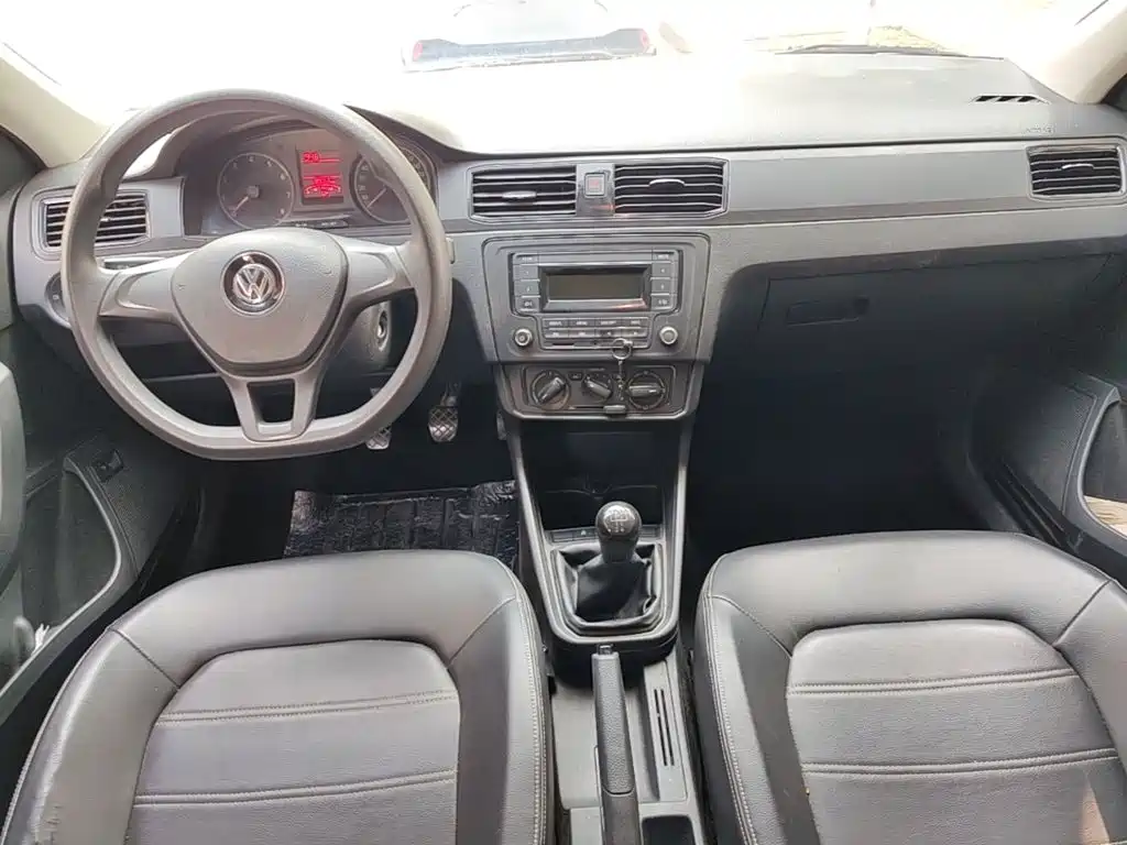 Volkswagen Santana — миниатюра 10