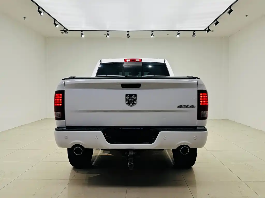 Ram Trucks 2016 5.7L AT