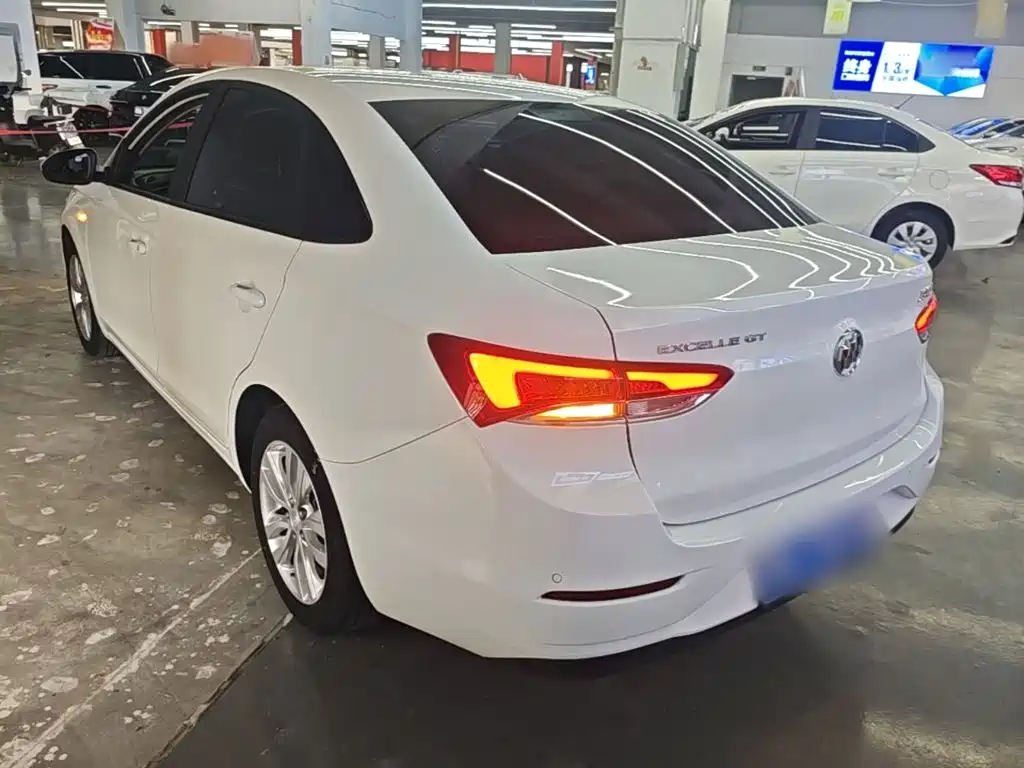 Buick Excelle — миниатюра 5