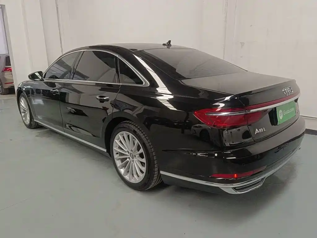 Audi A8 — миниатюра 5
