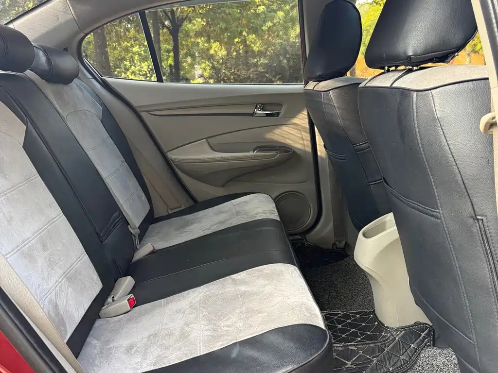 Honda City Classic — миниатюра 6