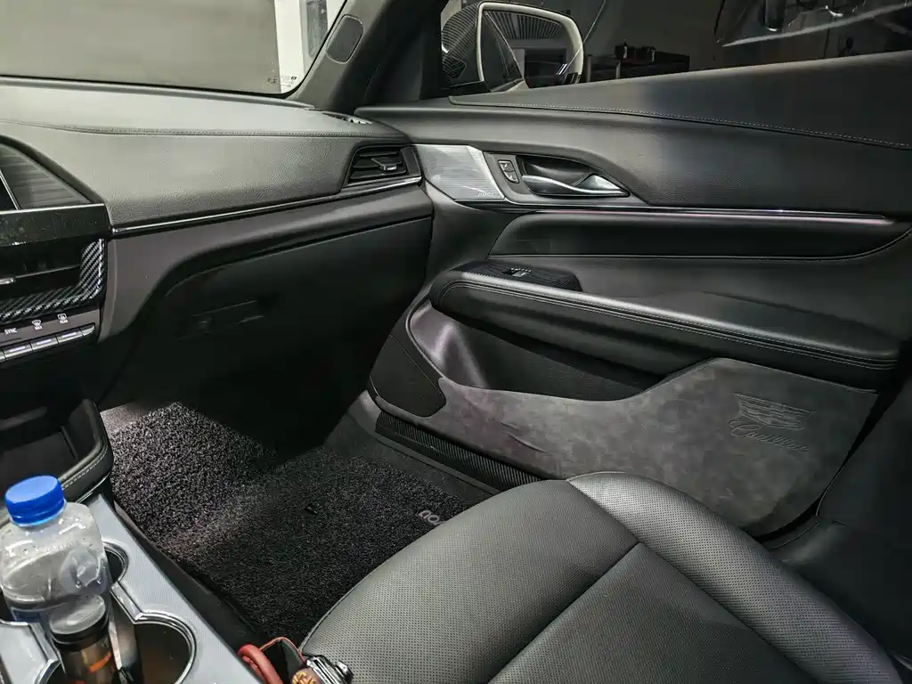 Cadillac CT4 — миниатюра 10