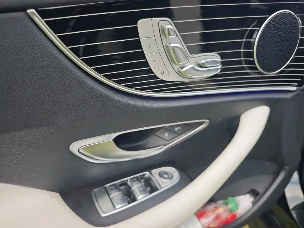 Mercedes-Benz E-Class (Import) — миниатюра 11