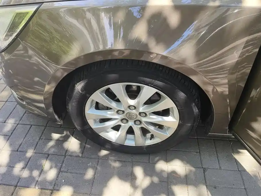 Buick LaCrosse 2013 2.4L SIDI Elite Comfort