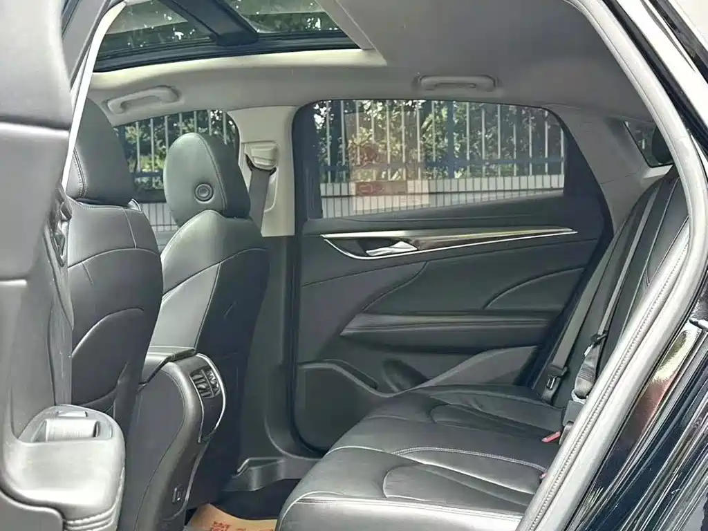 Buick LaCrosse — миниатюра 5